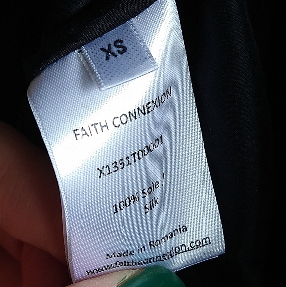 REVERSIBLE Faith Connection 100% silk oversized light jacket size XS - Picture 12 of 12
